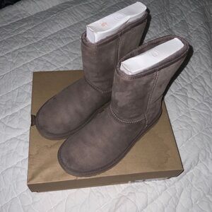 UGG Australia Classic Short II Boots SZ 8 Stormy Gray TREADLITE Water Resistant